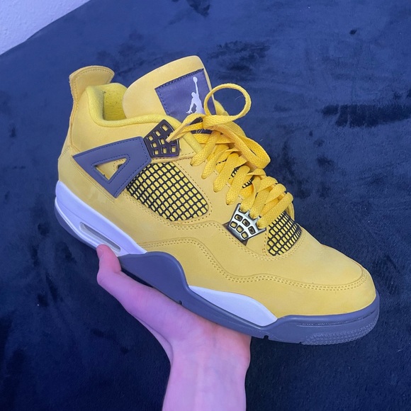 Jordan 4 Retro Lightning - Picture 1 of 7